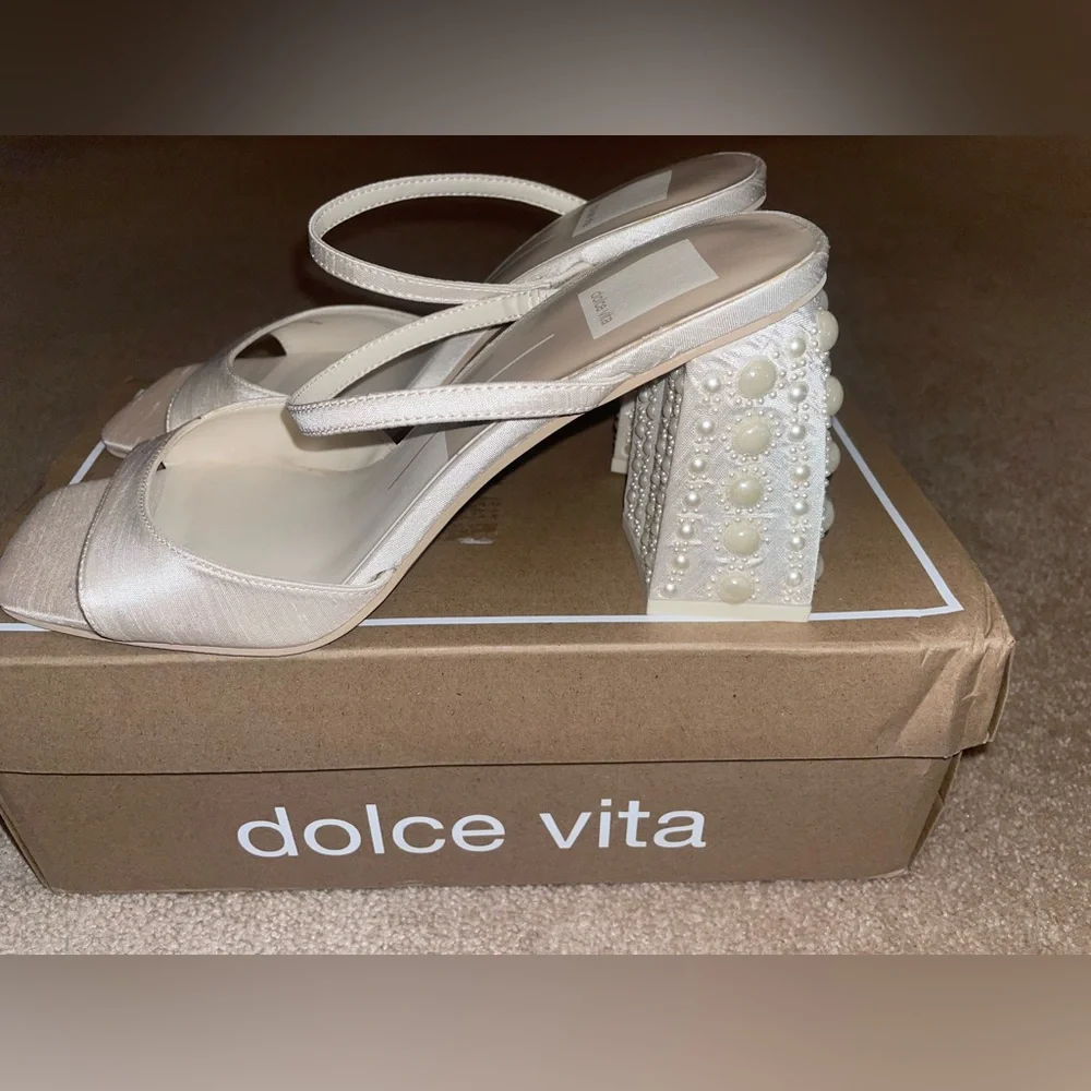 Dolce Vita Jemmy Pearl Heels - Picture 2 of 5